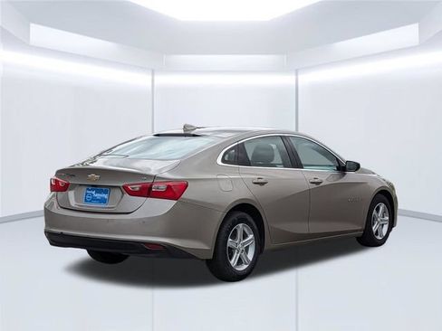Used 2025 Chevrolet Malibu LT FWD image 6