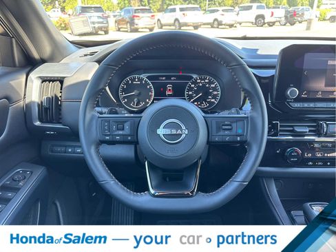 Used 2025 Nissan Pathfinder Rock Creek AWD/4WD image 15