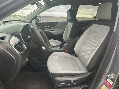 Used 2024 Chevrolet Equinox LS w/ LS Convenience Package FWD image 4