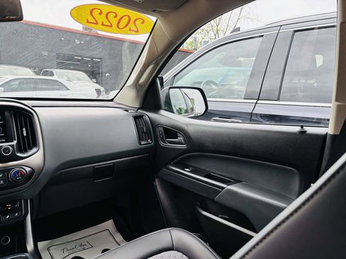Used 2022 Chevrolet Colorado Z71 AWD/4WD image 35