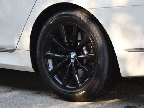 Used 2018 BMW 740i xDrive image 13