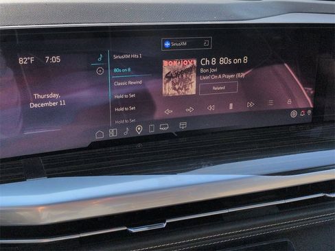 Certified 2025 Cadillac Escalade Premium Luxury image 15