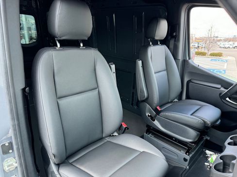 Used 2024 Mercedes-Benz Sprinter 144 Cargo image 29