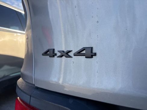 Used 2017 Jeep Cherokee Trailhawk w/ Comfort/Convenience Group image 6