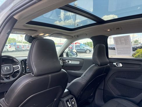 Used 2024 Volvo XC40 B5 Ultimate w/ Protection Package Premier AWD/4WD image 26