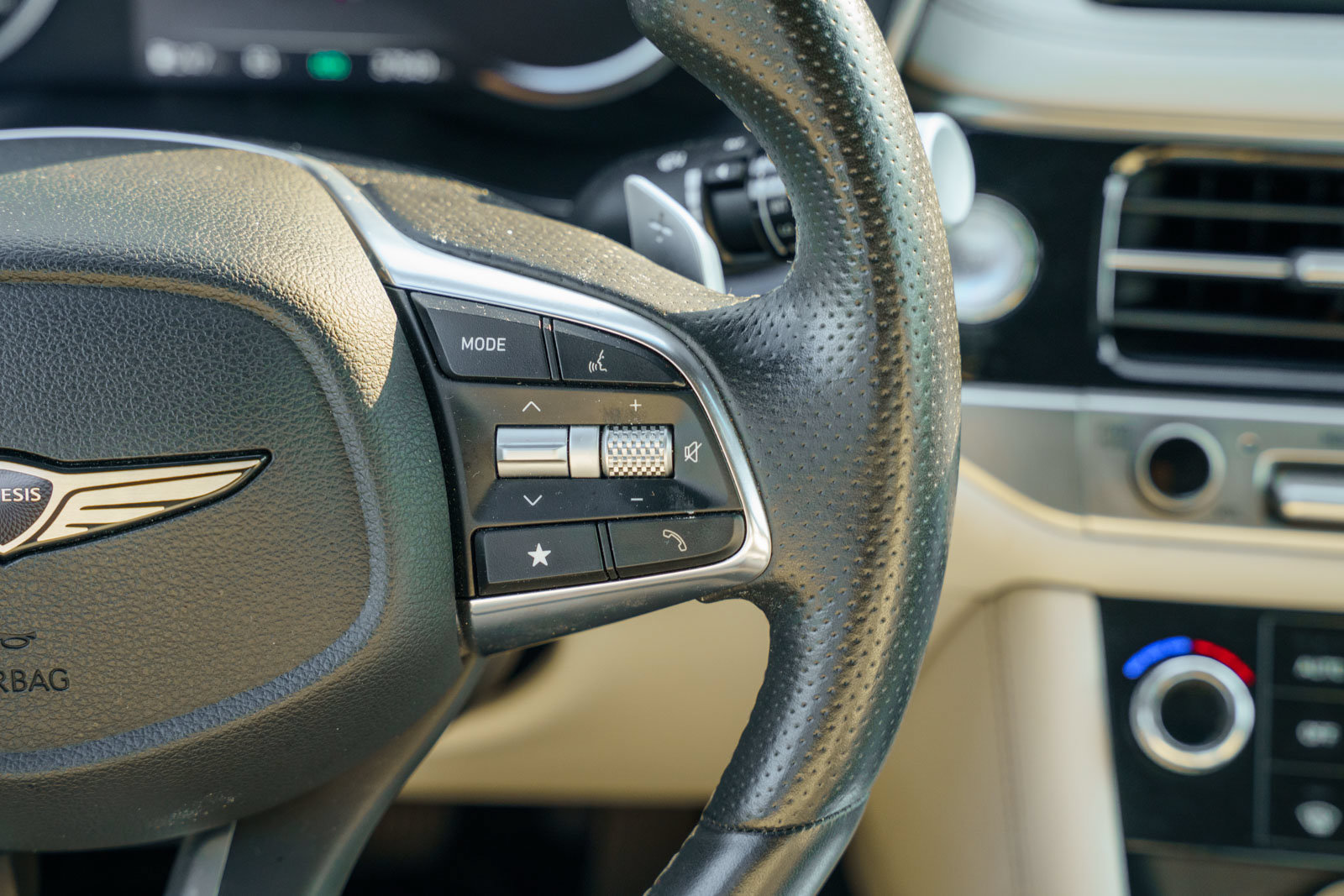 Used 2025 Genesis G70 2.5T AWD/4WD image 42