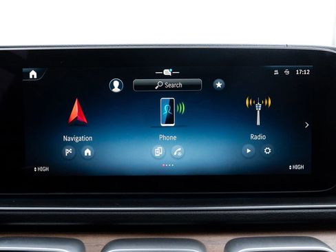 Used 2024 Mercedes-Benz GLS 450 4MATIC image 22