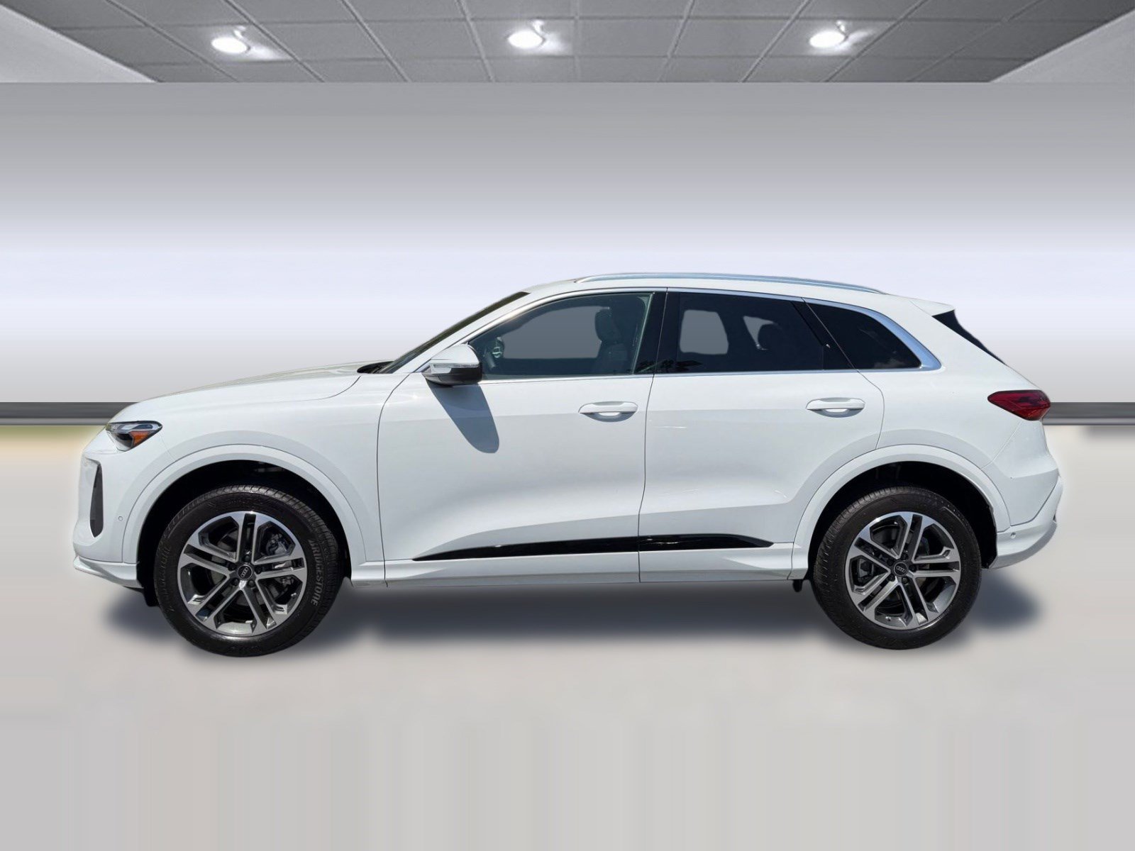 Used 2026 Audi Q5 Premium AWD/4WD image 2