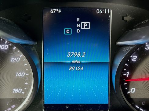 Used 2019 Mercedes-Benz C 300 4MATIC Sedan image 16