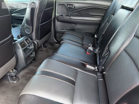 Used 2023 Honda Passport TrailSport image 27