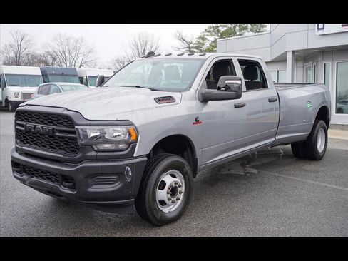 Used 2023 RAM 3500 Tradesman image 1