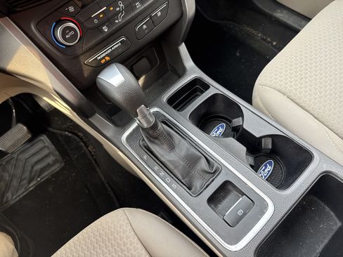 Used 2017 Ford Escape SE AWD/4WD image 22