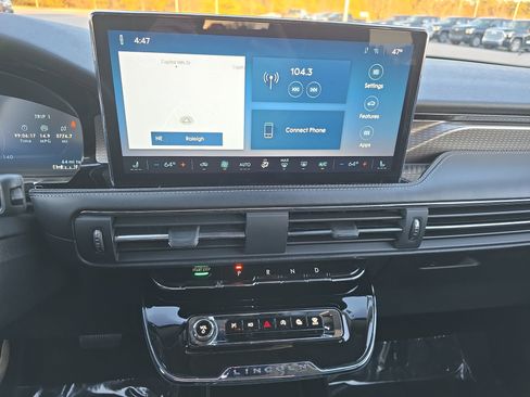 Used 2023 Lincoln Corsair Reserve w/ Jet Appearance Package image 22