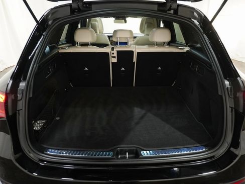 Used 2024 Mercedes-Benz GLC 300 4MATIC image 6