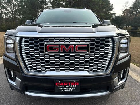 Used 2023 GMC Yukon Denali w/ Denali Reserve Package image 2