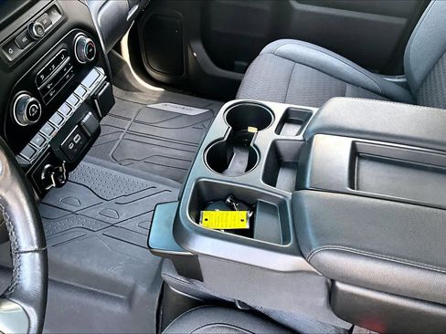 Used 2023 Chevrolet Silverado 1500 Custom image 16