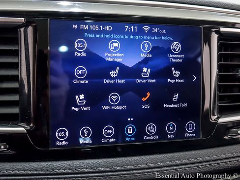 Used 2018 Chrysler Pacifica Limited image 22