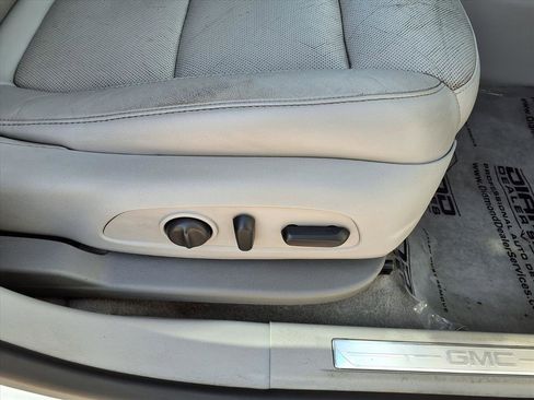 Used 2018 GMC Acadia SLT image 10