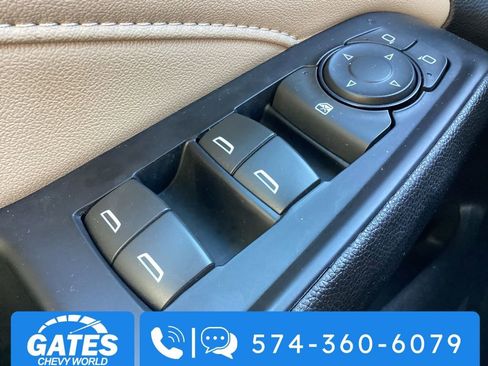 Used 2023 Chevrolet Traverse LS image 21