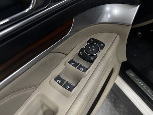 Used 2018 Ford Explorer Limited w/ Equipment Group 301A image 16