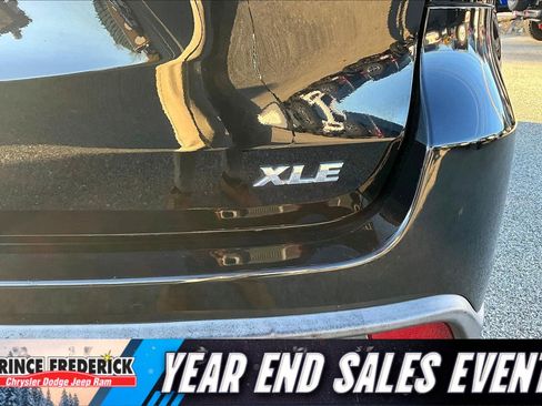 Used 2017 Toyota Highlander XLE image 8