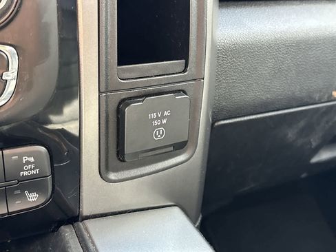 Used 2018 RAM 2500 Big Horn w/ Sport Appearance Group image 21