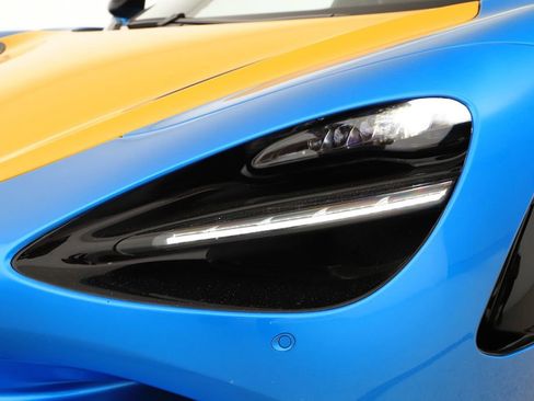 Used 2024 McLaren 750S Spider RWD image 34