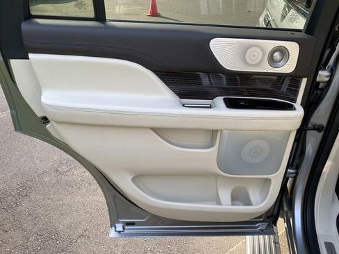 Certified 2024 Lincoln Navigator Black Label AWD/4WD image 11