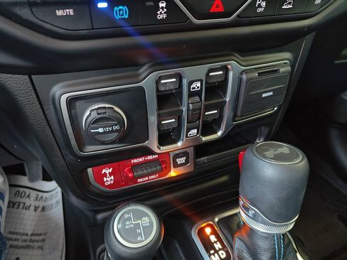 Used 2022 Jeep Wrangler Unlimited Rubicon 4xe w/ Cold Weather Group image 27