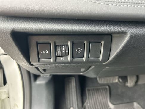 Certified 2022 Subaru Outback Limited AWD/4WD image 17