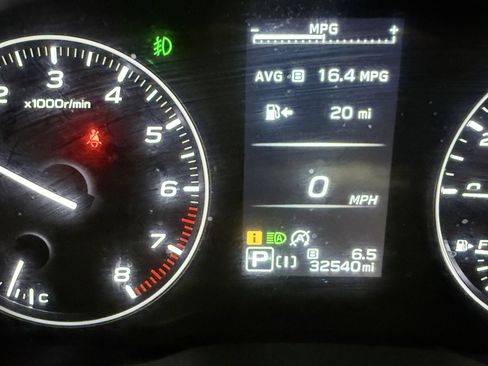 Used 2024 Subaru Crosstrek 2.0i Premium AWD/4WD image 11