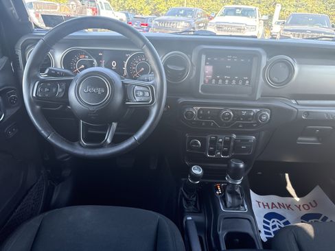 Used 2021 Jeep Wrangler Unlimited Sport image 17