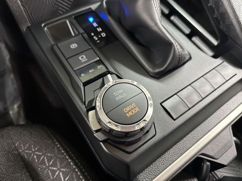 Used 2025 Toyota 4Runner SR5 image 36