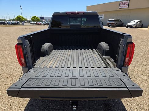 Used 2024 GMC Sierra 1500 AT4 w/ Technology Package AWD/4WD image 14