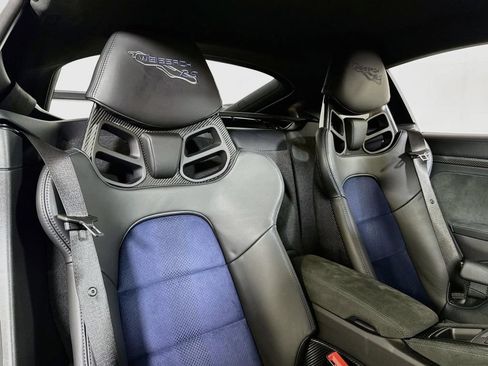 Used 2025 Porsche 718 Cayman GT4 RS RWD image 18