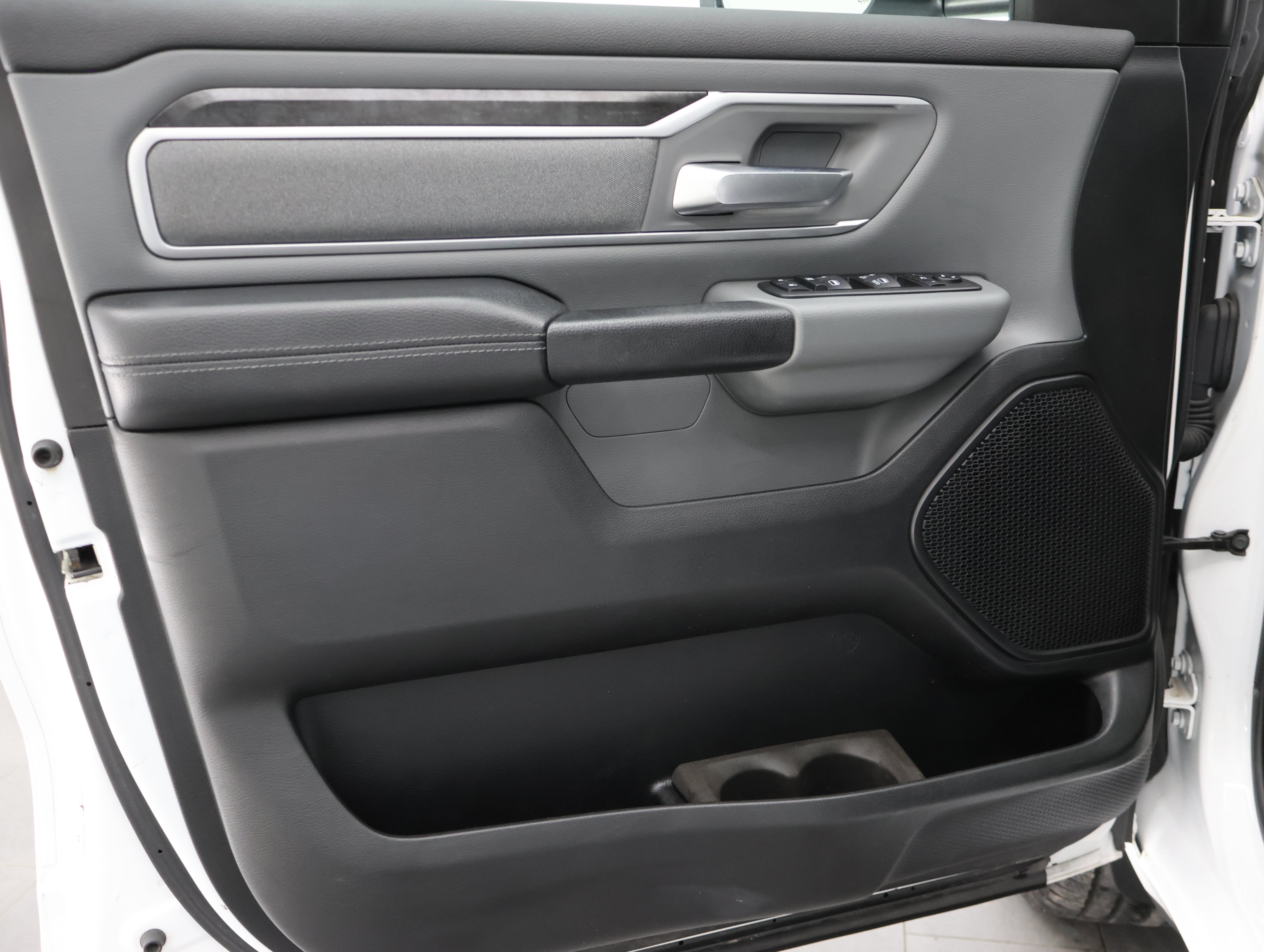 Used 2020 RAM 1500 Big Horn AWD/4WD image 38