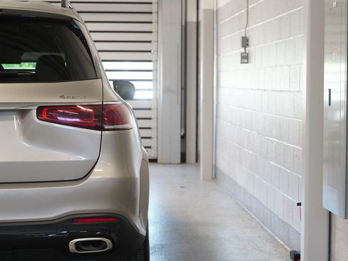 Certified 2023 Mercedes-Benz GLS 580 4MATIC image 10