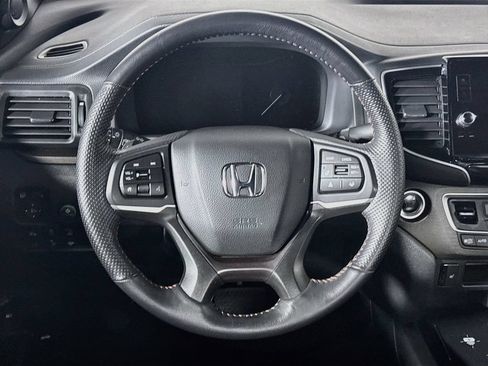 Used 2025 Honda Ridgeline TrailSport image 13