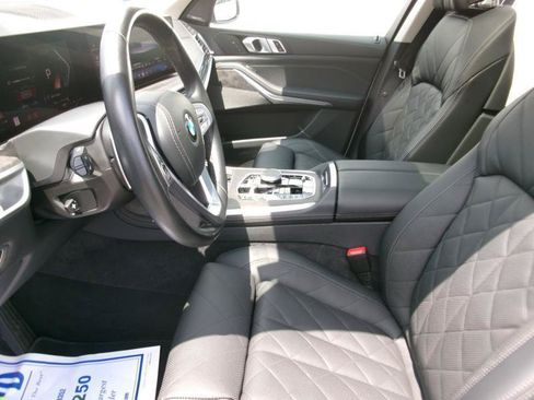 Used 2025 BMW X7 xDrive40i AWD/4WD image 17