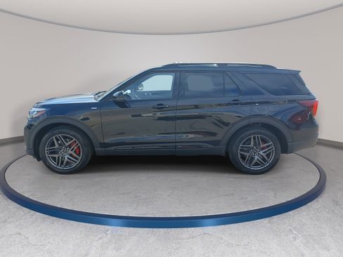 New 2026 Ford Explorer ST-Line w/ ST-Line Street Pack RWD image 8