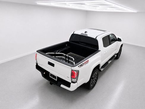 Used 2023 Toyota Tacoma TRD Sport w/ TRD Premium Sport Package AWD/4WD image 33