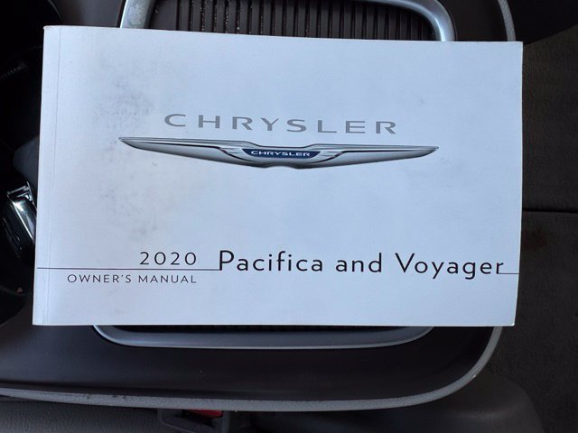 Used 2020 Chrysler Pacifica Touring-L Plus w/ Tire & Wheel Group FWD image 23