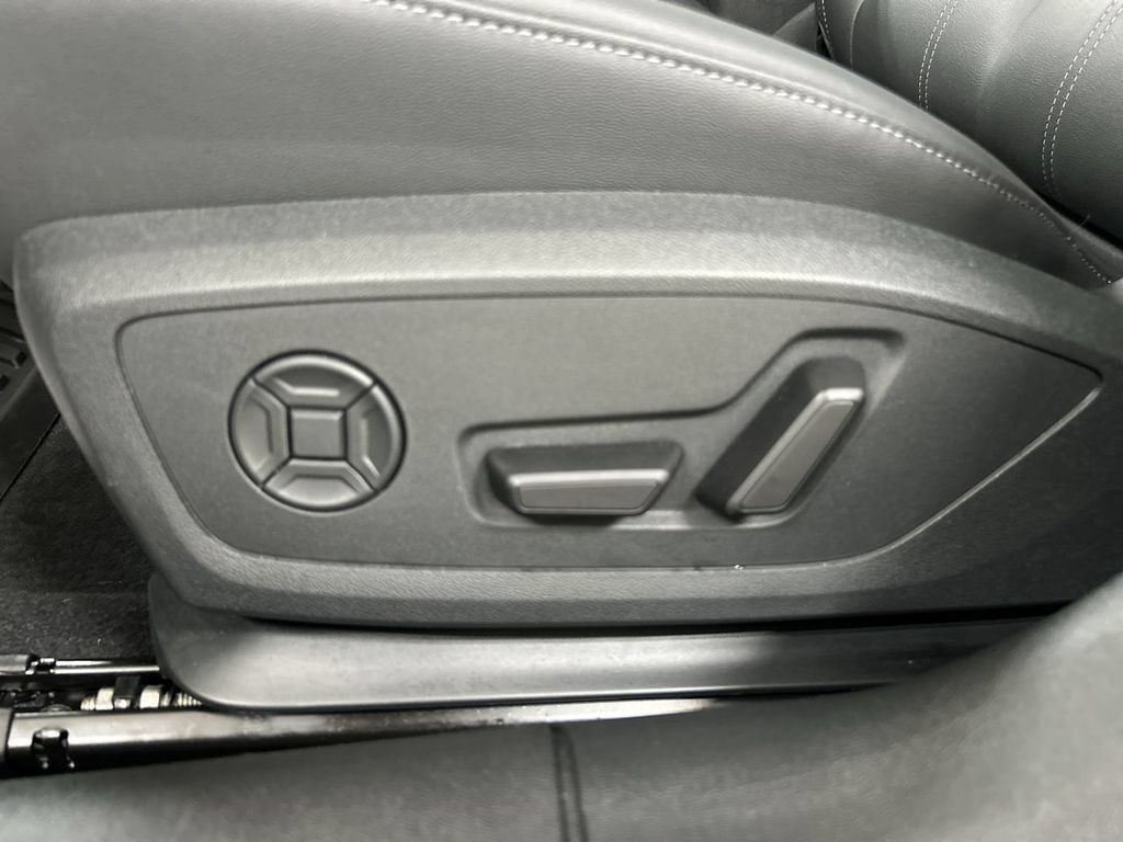 Certified 2025 Audi A5 2.0T Premium w/ Convenience Package AWD/4WD image 11