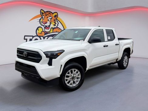 Used 2026 Toyota Tacoma SR image 1