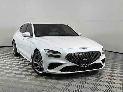 Used 2022 Genesis G70 2.0T RWD image 2