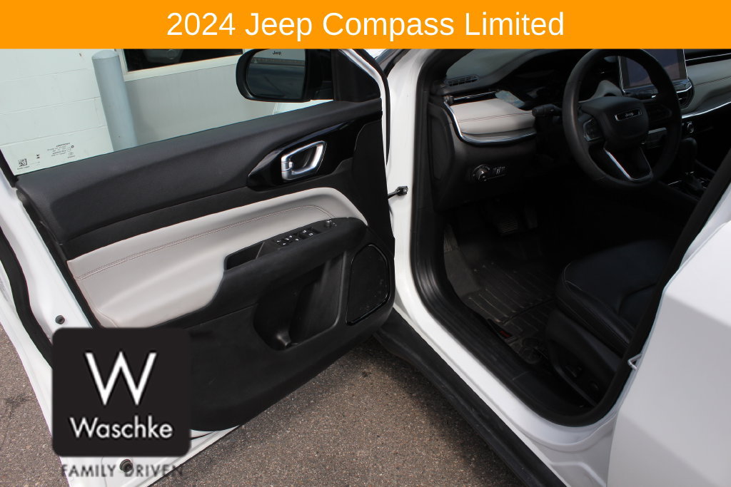 Used 2024 Jeep Compass Limited AWD/4WD image 15