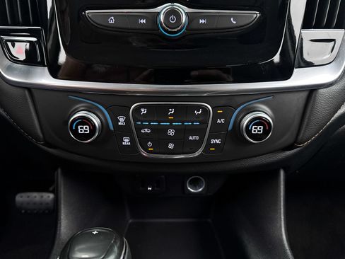 Used 2019 Chevrolet Traverse LS FWD image 20