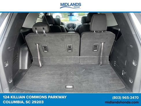 Used 2020 Chevrolet Traverse LT FWD image 9