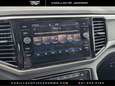 Used 2022 Volkswagen Atlas SEL Premium image 12