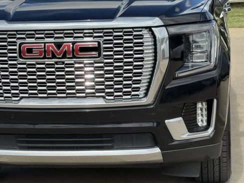 Used 2023 GMC Yukon XL Denali AWD/4WD image 10